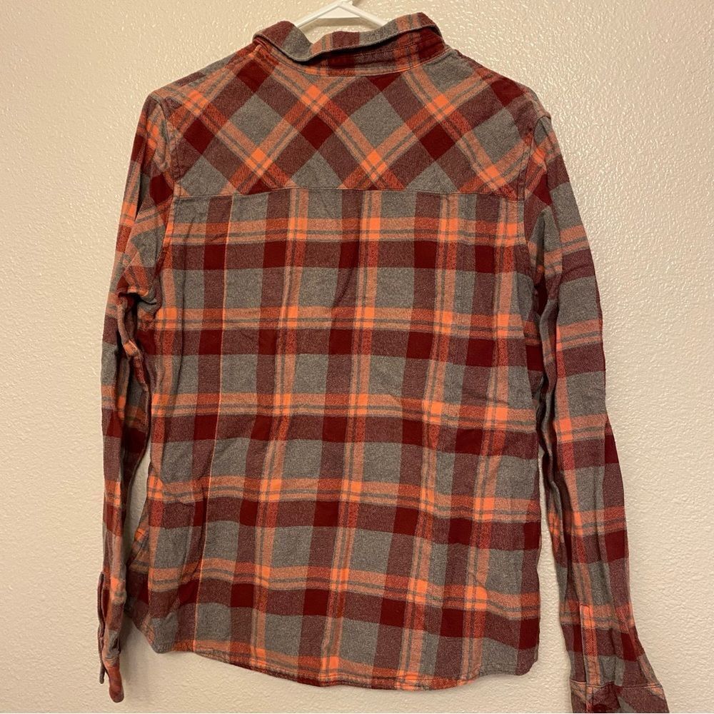 COLUMBIA woman’s long sleeve Button up Cotton plaid red gray flannel shirt M/L - Picture 2 of 7